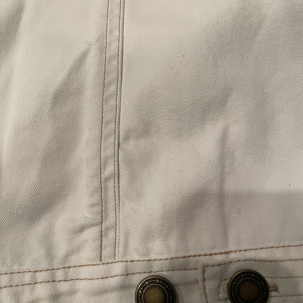 Denim&Co Elegant White Embroidered Jean Jacket - Picture 6 of 6